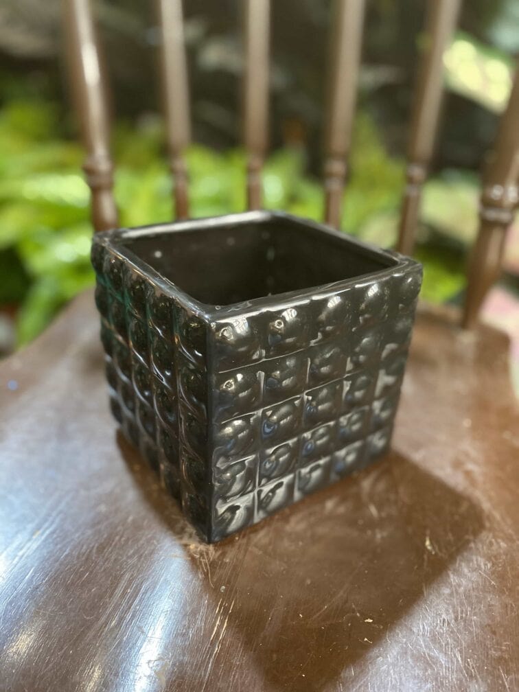Zdjęcie Osłonka Czarna Pantera 11x12 cm w kategorii doniczki, ujęcie 2