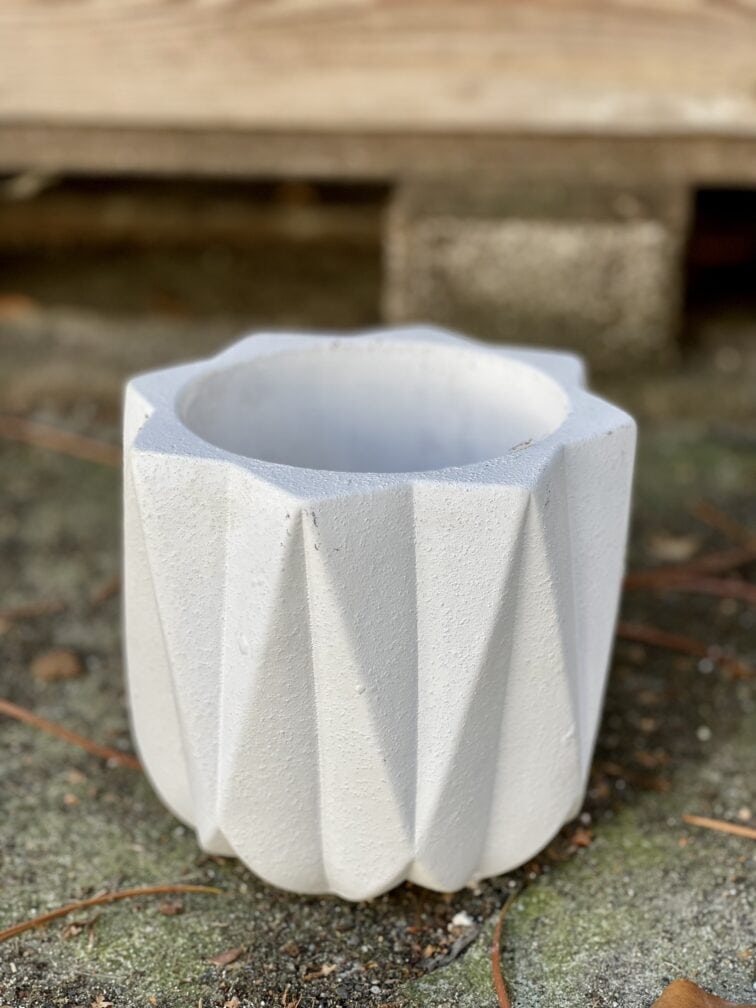 Zdjęcie doniczki lub oslonki: Osłonka Industrial White 11x13 cm, ujęcie 1