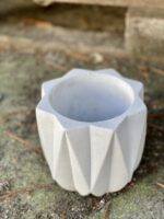 Zdjęcie doniczki lub oslonki: Osłonka Industrial White 11x13 cm, ujęcie 3