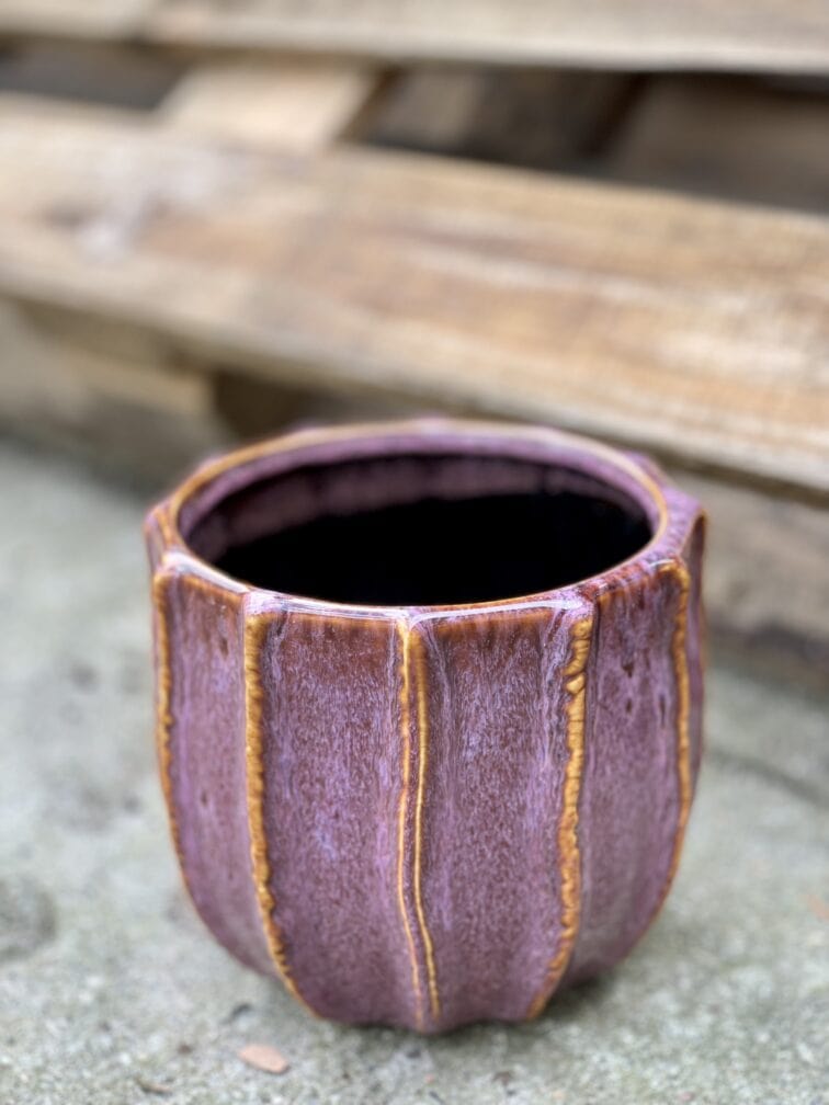 Zdjęcie doniczki lub oslonki: Osłonka Konik Morski violet 12 × 13 cm, ujęcie 1