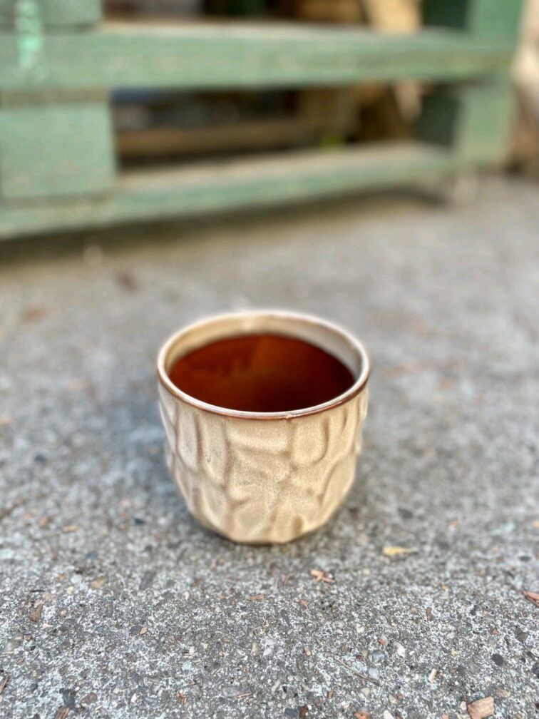 Zdjęcie doniczki lub oslonki: Osłonka Cafe au lait 9 × 9 cm, ujęcie 3