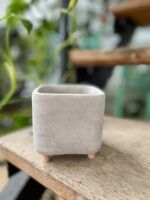 Zdjęcie doniczki lub oslonki: Osłonka Cubic Grey 9x11 cm, ujęcie 4