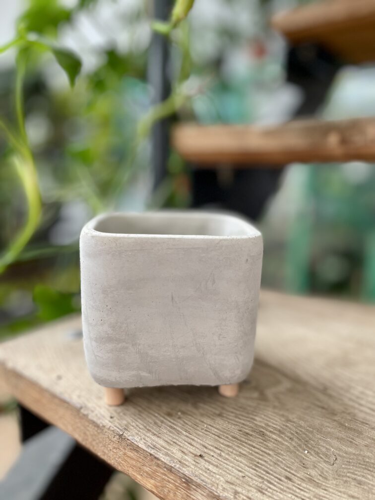 Zdjęcie doniczki lub oslonki: Osłonka Cubic Grey 9x11 cm, ujęcie 4