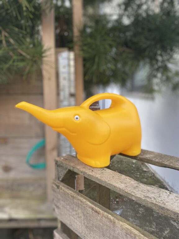 Zdjęcie akcesoria konewka-plastikowa-slonik żółty 1,5l, ujęcie 1
